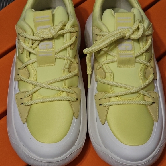 UGG Lemon Lime La Cloud Lace Fashion Platform Sneakers, Women US 10/ EUR 41 NWOB - Picture 12 of 12